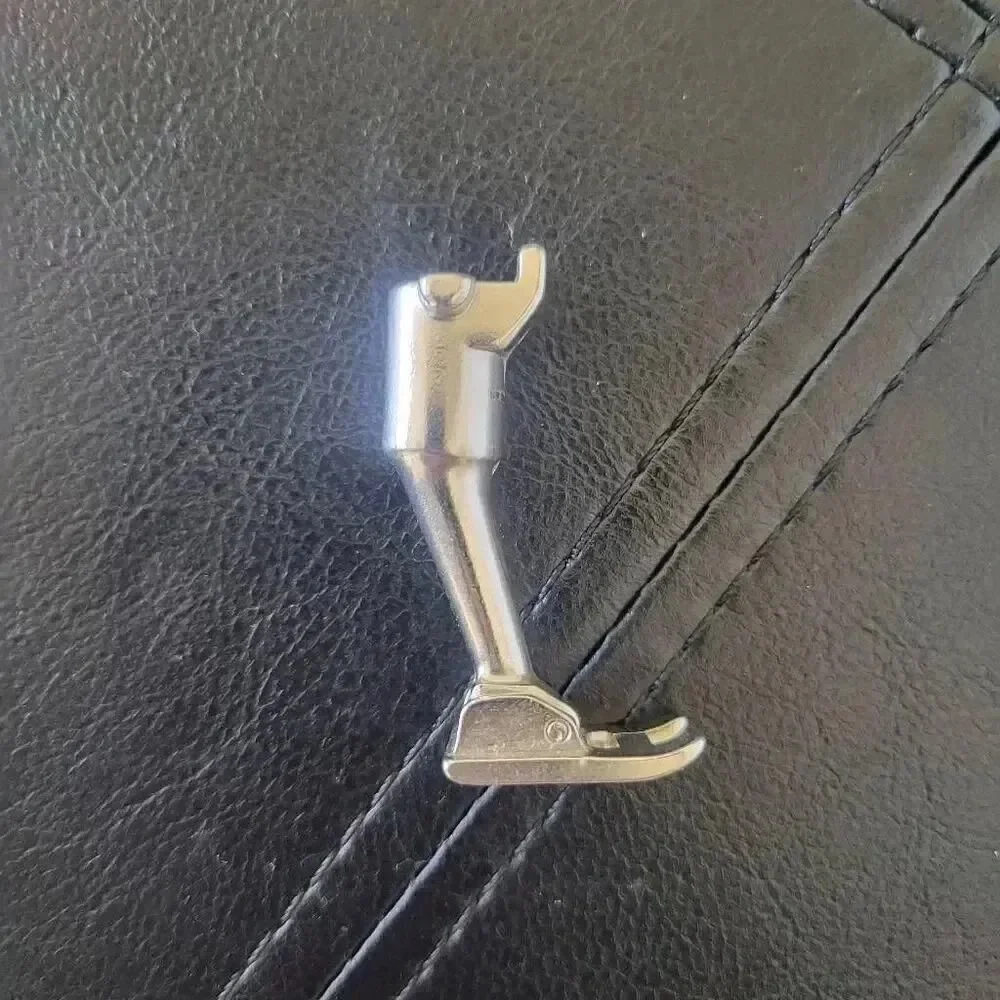 Bernina 1C Vintage Old Style Reverse Pattern Sewing machine Foot - Picture 2 of 7